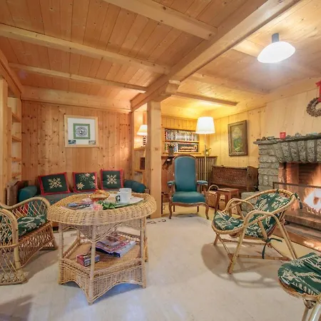 아파트 Montroc Sleeps 8 *