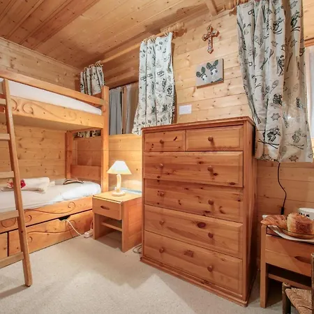 아파트 Montroc Sleeps 8